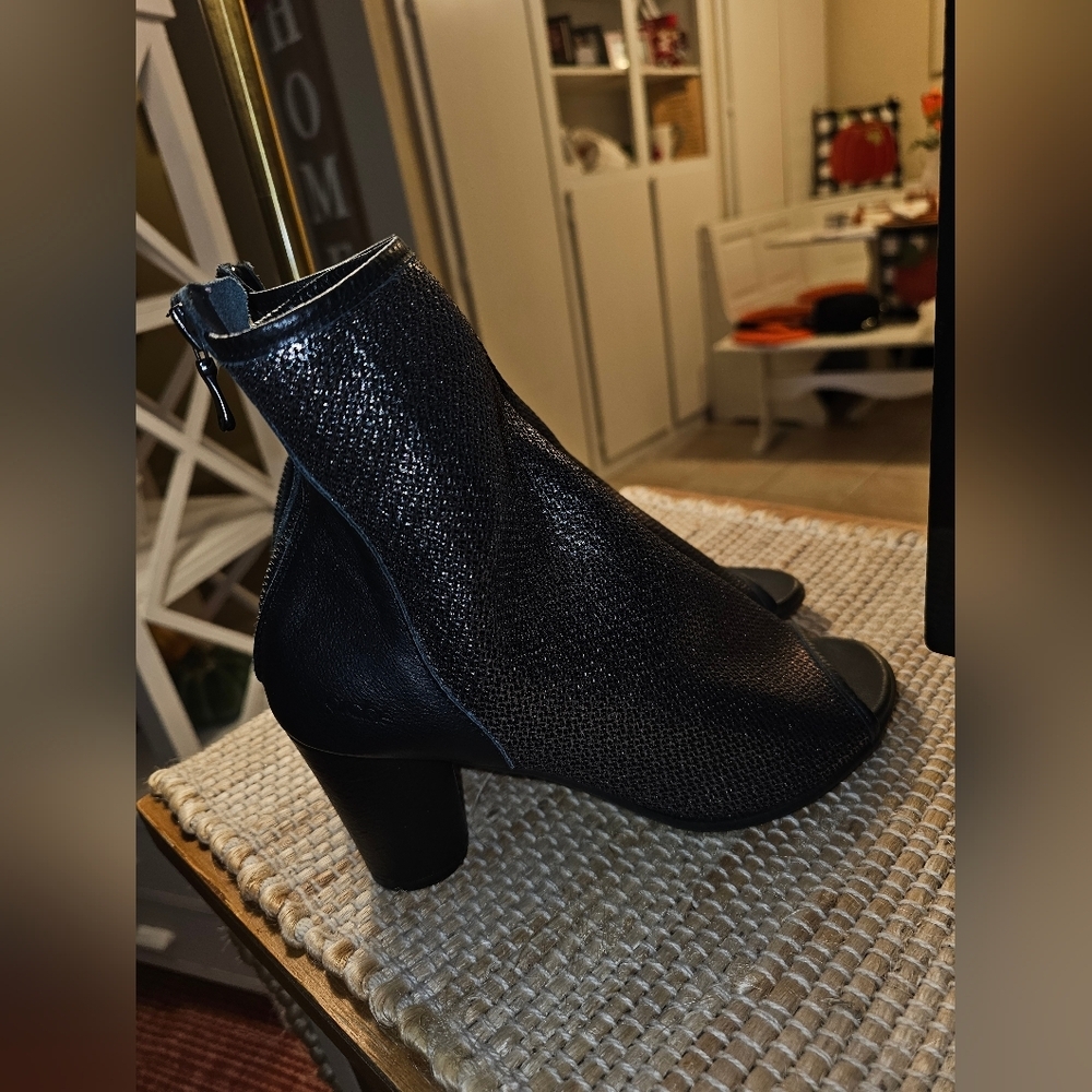 ARCHE Beautiful Metallic Booties Ankle Boots 38